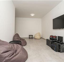 Luxury 4 Bedroom Villa with Infinity Pool, Sauna, Gym, Jacuzzi and Sea Views in Orašac, near Dubrovnik, Sleeps 8